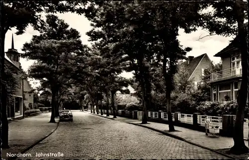 Ak Nordhorn in der Grafschaft Bentheim, Jahnstraße, Mädchen mit Puppenwagen