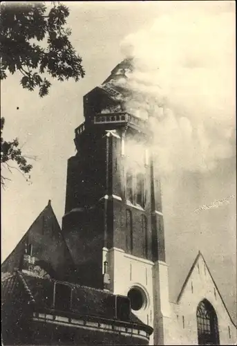 Ak Vlissingen Zeeland Niederlande, Brand van de St Jacobskerk met toren op 9 Sept. 1911