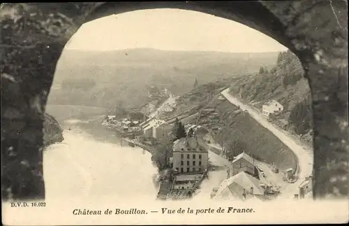 Ak Bouillon Wallonien Luxemburg, Chateau, Vue de la porte de France, Burgblick zum Fluss