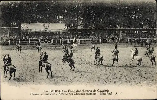 Ak Saumur Maine et Loire, Ecole de Cavalerie, Caroussel Militaire, Reprise des Chevaux sauteurs