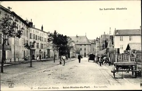 Ak Saint Nicolas du Port Meurthe et Moselle, Rue Laruelle