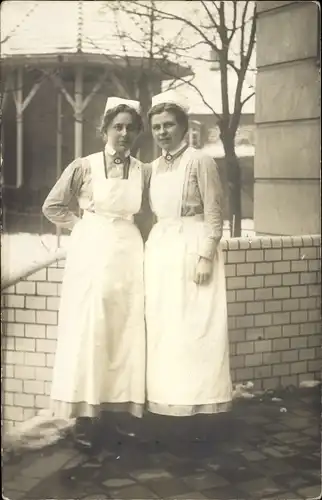 Foto Ak Zwei Krankenschwestern, Portrait, Vaterländischer Frauenverein