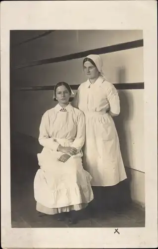 Foto Ak Krankenschwestern in Uniformen, Portrait, Österreich, I. WK