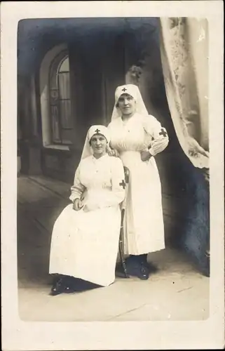 Foto Ak Krankenschwestern in Uniformen, Frankreich, 1919