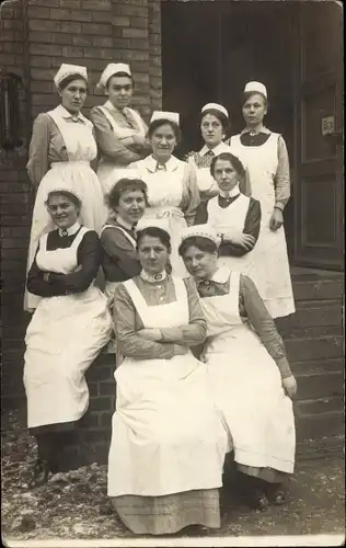 Foto Ak Krankenschwestern in Uniformen, Lazarett