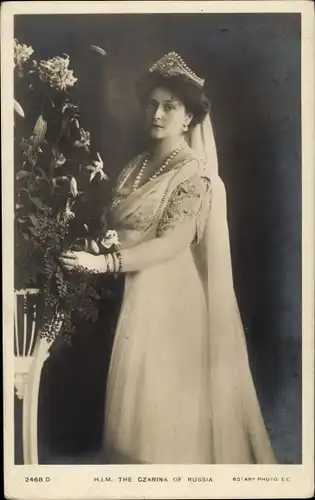 Ak Aleksandra Romanowa, Kaiserin von Russland, Blumen, Kleid, Perlen