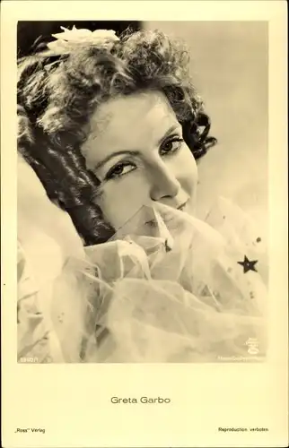 Ak Schauspielerin Greta Garbo, Portrait