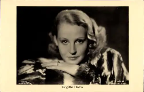 Ak Schauspielerin Brigitte Helm, bekannt aus Metropolis, Portrait, Ross Verlag 5871/2