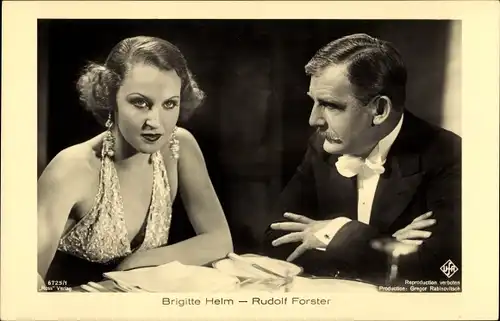 Ak Schauspieler Brigitte Helm und Rudolf Forster, Portrait, Kleid, Ohrringe