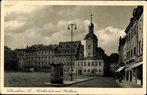 Ak Glauchau an der Zwickauer Mulde in Sachsen, Blick auf den Marktplatz mit Rathaus, Glockenturm