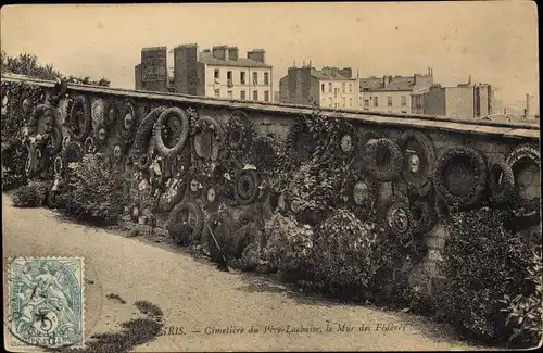 Ak Paris XX, Cimetière du Père Lachaise, le Mur des Federes