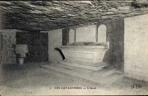 Ak Paris XIV Observatoire, Les Catacombes, L'Autel