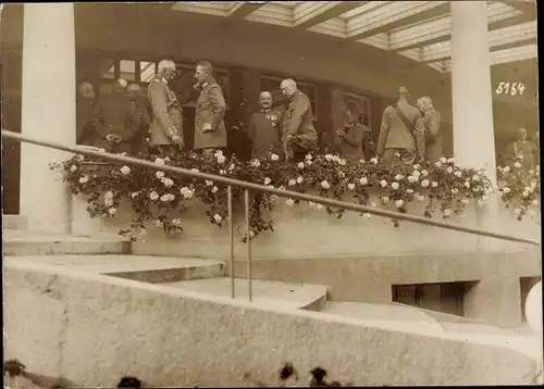 Foto General Erich Ludendorff, Generäle in Uniform, Orden, Festakt