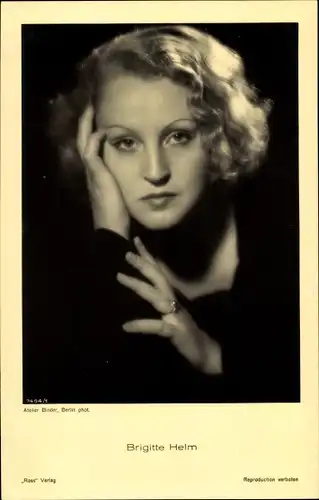 Ak Schauspielerin Brigitte Helm, Portrait