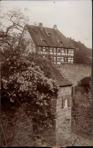 Foto Ak Cadolzburg in Mittelfranken, Partie an der Stadtmauer, Fachwerkhaus