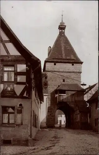 Foto Ak Cadolzburg in Mittelfranken, Straßenpartie, Tor, Fachwerkhaus