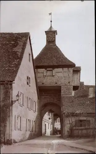 Foto Ak Cadolzburg in Mittelfranken, Straßenpartie, Tor