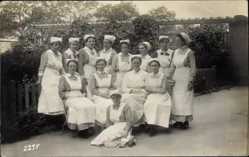 Foto Ak Sülz Köln am Rhein, Krankenschwestern, Gruppenbild, 1918