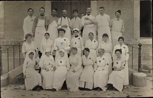 Foto Ak Französische Ärzte und Krankenschwestern, Guerre 1914