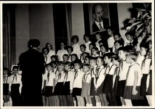 Foto Limbach Oberfrohna Sachsen, Jungpioniere, Portrait Walter Ulbricht