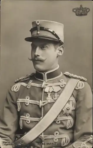 Ak Prinz Harald von Dänemark, Portrait in Husarenuniform