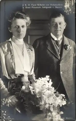 Ak Fürst Wilhelm von Hohenzollern mit Prinzessin Adelgunde von Bayern