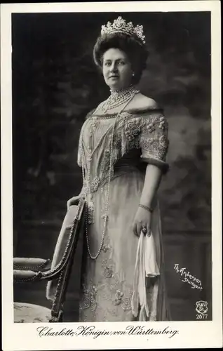 Ak Königin Charlotte von Württemberg mit Krone, Portrait