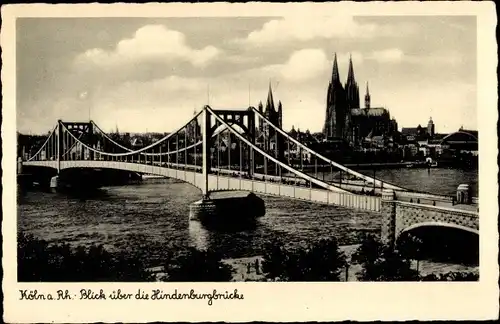 Ak Köln am Rhein, Blick über die Hindenburgbrücke, Dom, Panorama