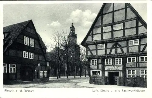 Ak Rinteln a.d. Weser, Luth. Kirche und alte Fachwerkhäuser