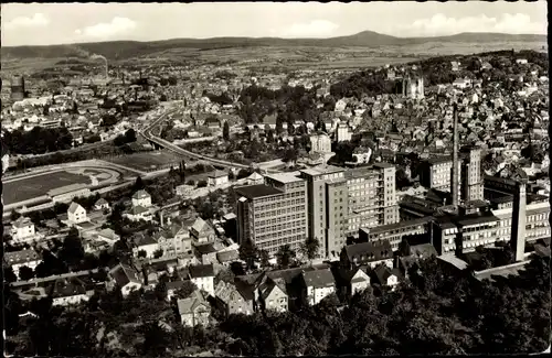 Ak Wetzlar an der Lahn, Stadtpanorama, Gebäude, Sportplatz