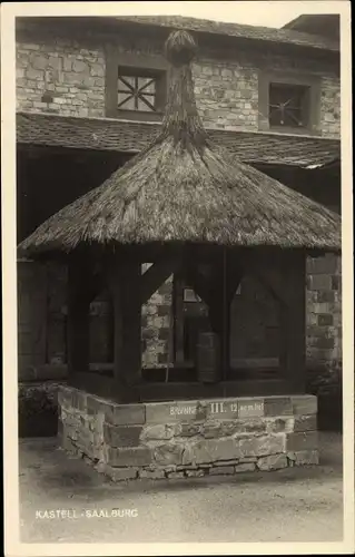 Ak Bad Homburg vor der Höhe Hessen, Römerkastell Kastell Saalburg, Brunnen mit Reetdach