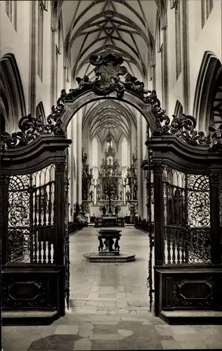 Ak Augsburg in Schwaben, Ehem. Reichsstift, Basilika St. Ulrich und Afra, Altarraum