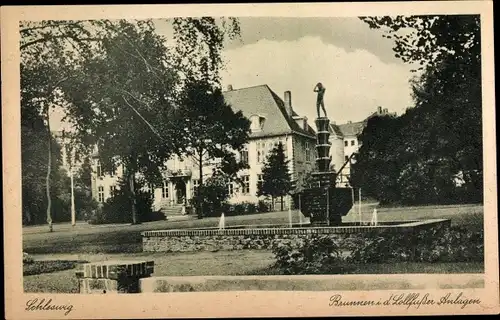 Ak Schleswig a.d. Schlei, Brunnen in den Lollfußer Anlagen