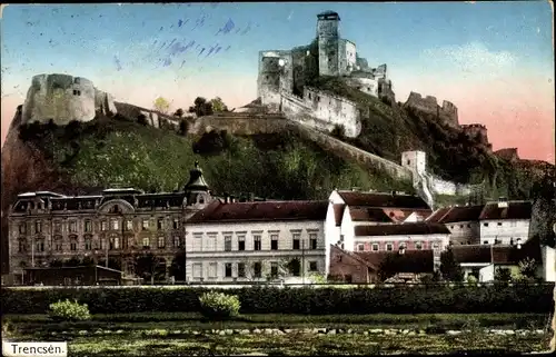 Ak Trencsen Slowakei, Blick auf die Ortschaft, Burg