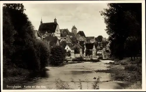 Ak Besigheim im Kreis Ludwigsburg, Partie an der Enz mit Blick auf die Stadt