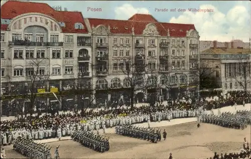 Ak Poznań Posen, Parade auf dem Wilhelmplatz