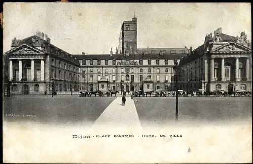 Ak Dijon Côte d'Or, Place d'Armes et Hotel de Ville