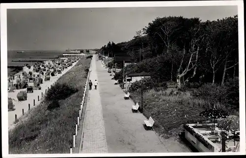 Foto Ak Ostseebad Graal Müritz, Strandpromenade