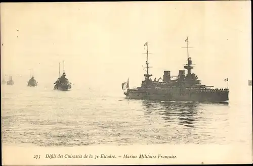 Ak Französische Kriegsschiffe, Defile des Cuirasses de la 3e Escadre, Marine Militaire Francaise