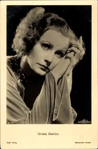 Ak Schauspielerin Greta Garbo, Portrait
