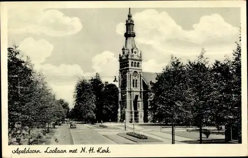 Ak Apeldoorn Gelderland, Loolaan met N.H. Kerk
