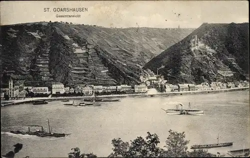 Ak Sankt Goarshausen am Rhein, Gesamtansicht, Raddampfer, Schiffe, Gebirge