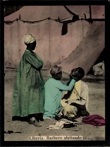 Foto Liberia, Barbero afeitando