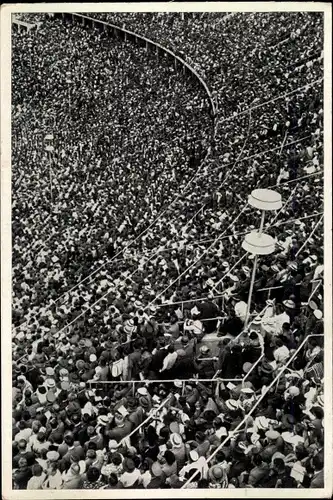 Sammelbild Olympia 1936, Zuschauer im Stadion