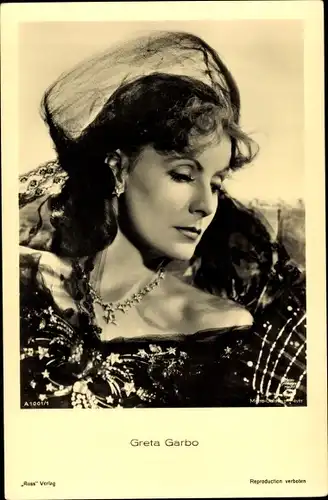 Ak Schauspielerin Greta Garbo, Portrait