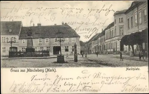 Ak Müncheberg in der Mark, Marktplatz, Denkmal, Gasthof-Brauerei