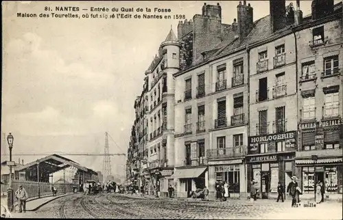 Ak Nantes Loire Atlantique, Entree du Quai de la Fosse, Maison des Tourelles