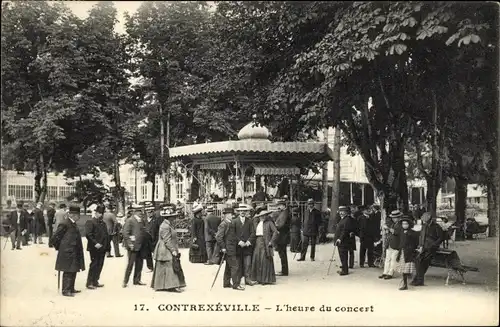 Ak Contrexéville Lothringen Vosges, L'heure du concert
