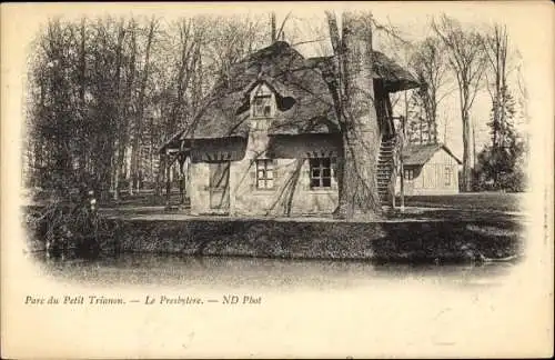 Ak Versailles Yvelines, Parc de Petit Trianon, Le Presbytere