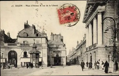 Ak Dijon Côte d'Or, Place d'Armes et rue de la Liberté